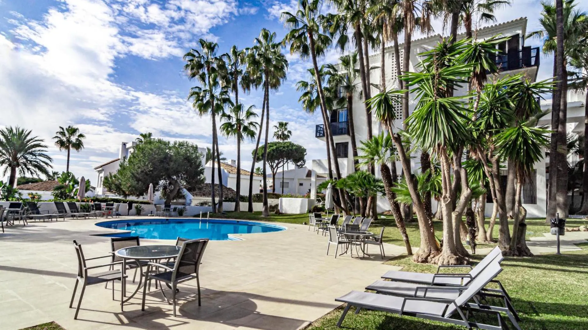 Apartment Jdg7-Stunning Holiday Home 100 Meters From Beach Marbella Spain