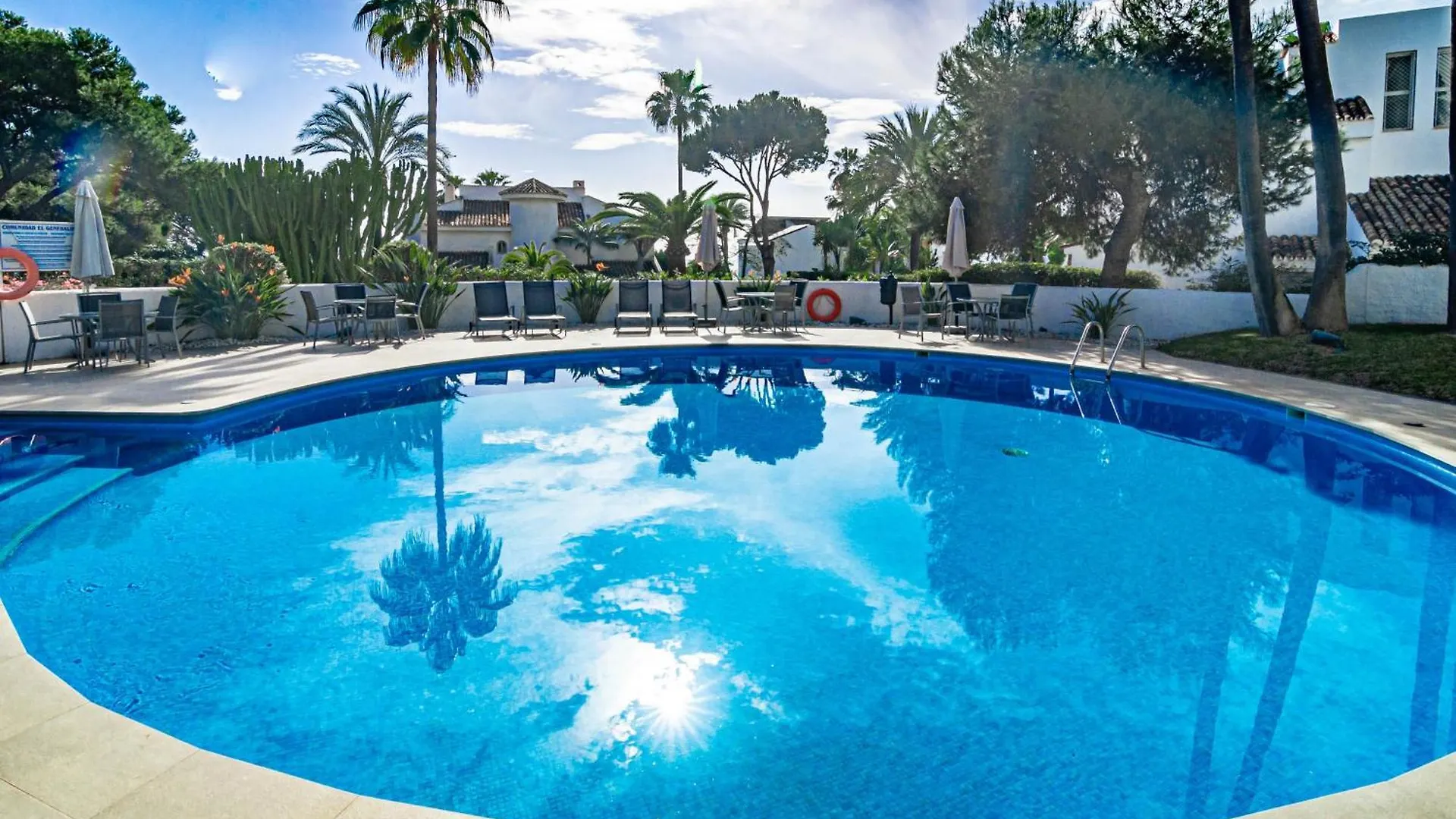 Apartment Jdg7-Stunning Holiday Home 100 Meters From Beach Marbella