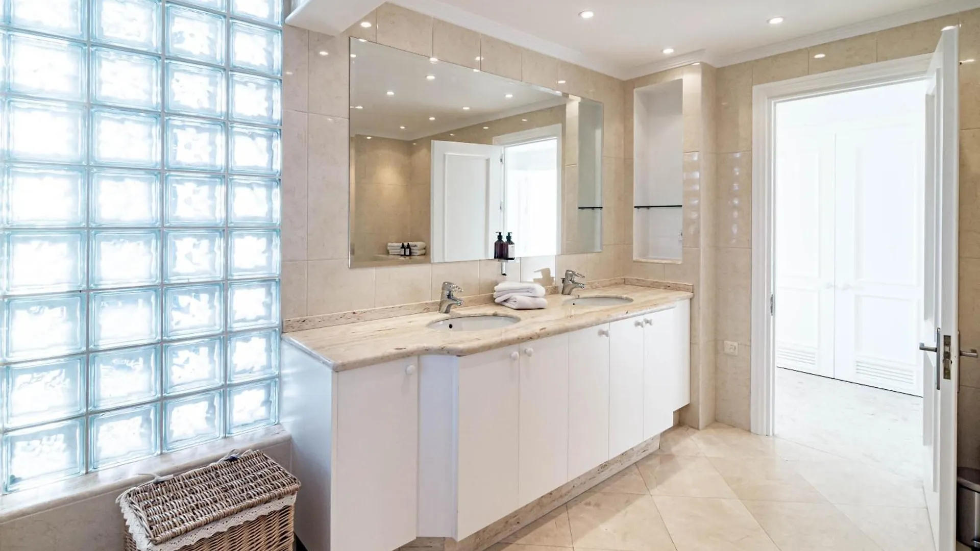 Jdg7-Stunning Holiday Home 100 Meters From Beach Marbella Apartment